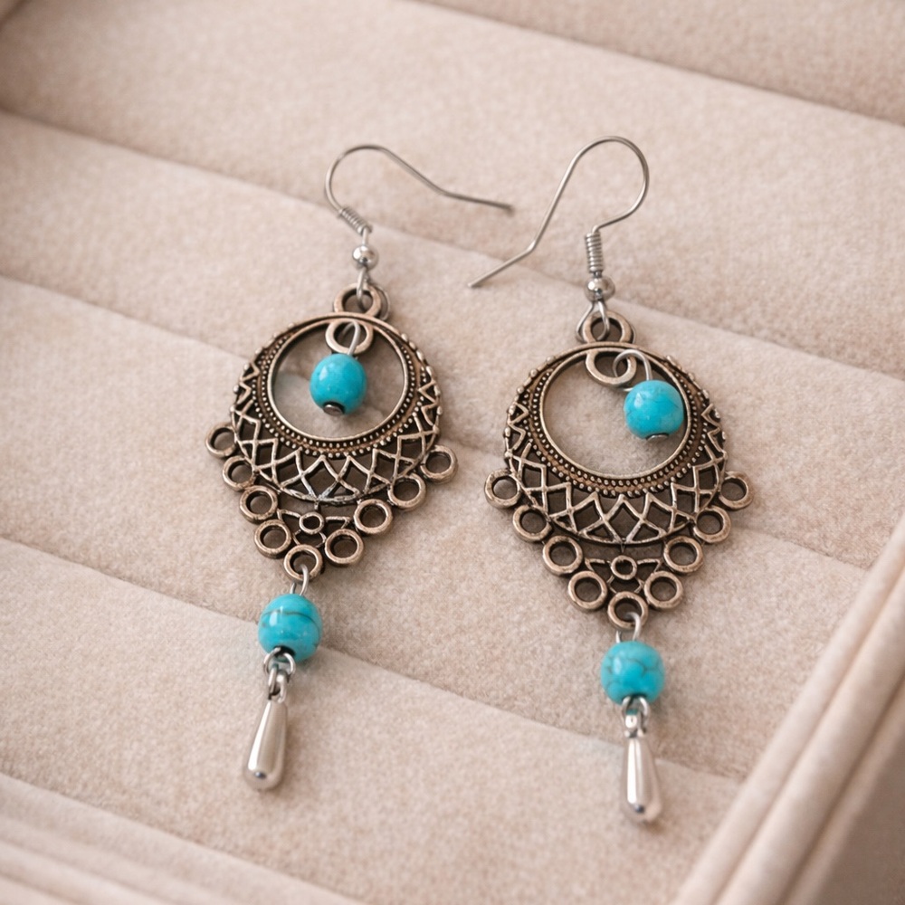 SET‎ Boho Turquoise and Silver Dangle Earrings and Bracelet